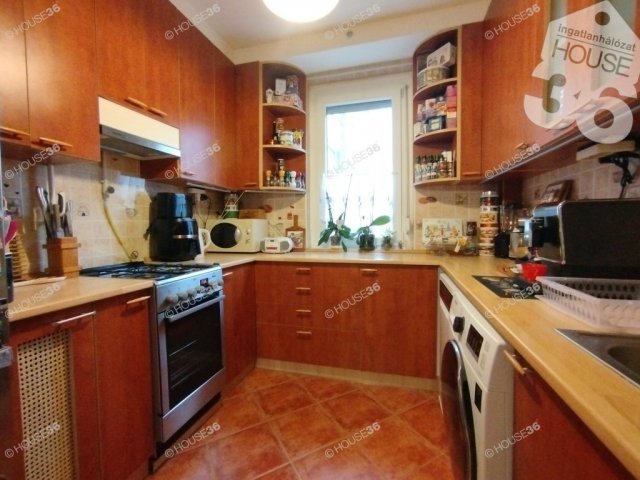 Eladó panellakás, Kecskeméten 61.5 M Ft, 3 szobás