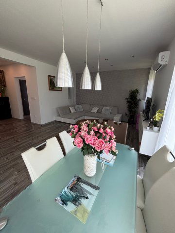 Eladó családi ház, Zamárdiban 139.9 M Ft, 3 szobás