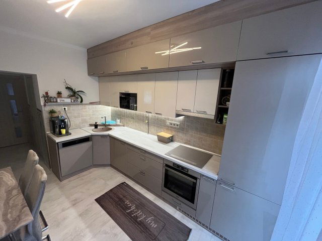 Eladó ikerház, Nyíregyházán 76.99 M Ft, 4 szobás