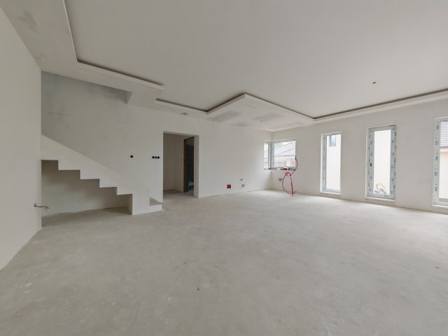 Eladó családi ház, Székesfehérvárott 175 M Ft, 5 szobás