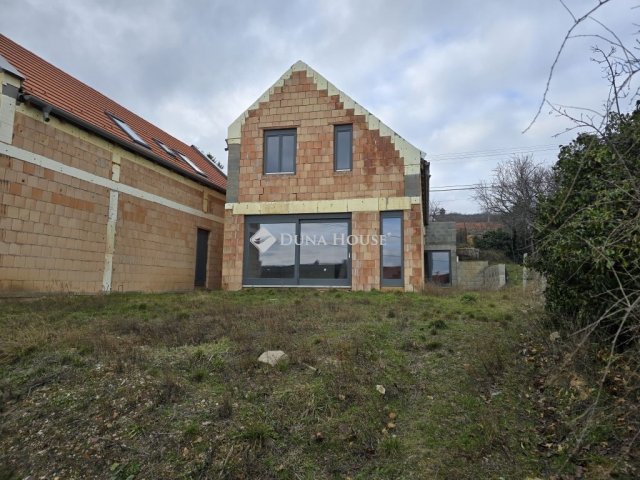 Eladó ikerház, Alsóörsön 175 M Ft, 5 szobás