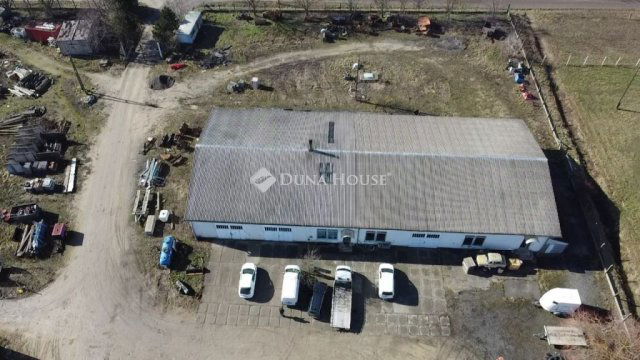 Eladó ipari ingatlan, Veszprémben, Zirci utcában 220 M Ft