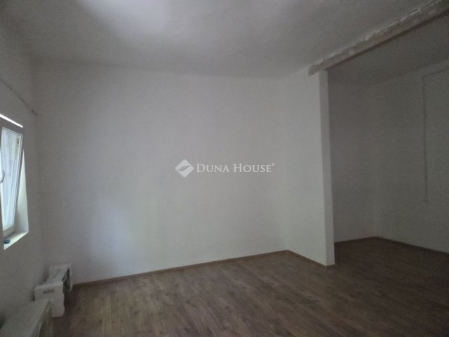 Eladó téglalakás, Szobon 18.9 M Ft, 1 szobás