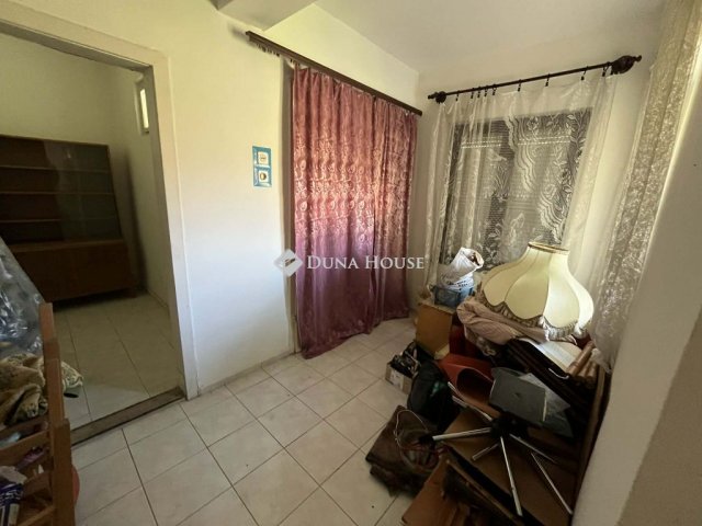 Eladó családi ház, Lázin 25.9 M Ft, 2 szobás