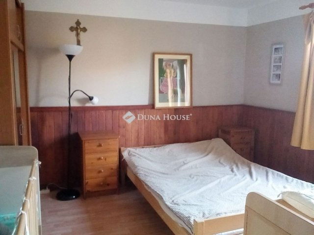 Eladó családi ház, Kulcson 69 M Ft, 5 szobás