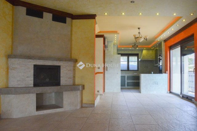 Eladó családi ház, Szentendrén, Szentlászlói úton 289 M Ft