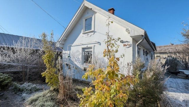 Eladó ikerház, Nagykőrösön 34.5 M Ft, 3+3 szobás