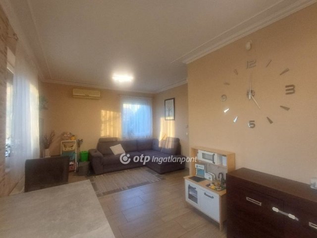 Eladó családi ház, Üllőn 83.9 M Ft, 4 szobás