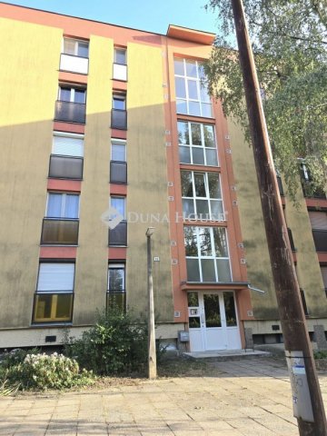 Kiadó panellakás, albérlet, Pécsett, Veres Péter utcában