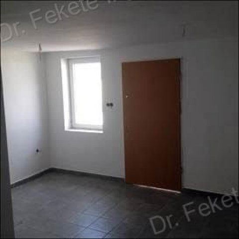Kiadó iroda, Győrött 55 E Ft / hó, 1 szobás