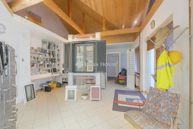 Eladó családi ház, Törökbálinton 219.6 M Ft, 6 szobás