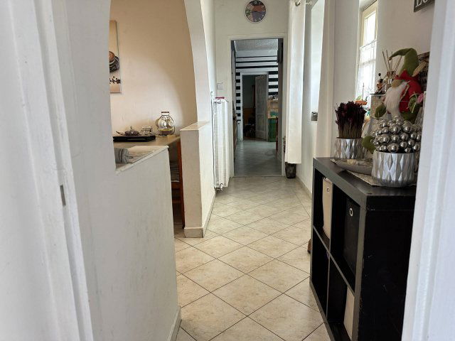 Eladó családi ház, Tabon 37.99 M Ft, 3+1 szobás