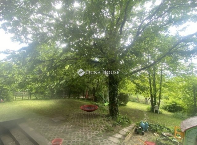 Eladó családi ház, Pomázon 76 M Ft, 3 szobás