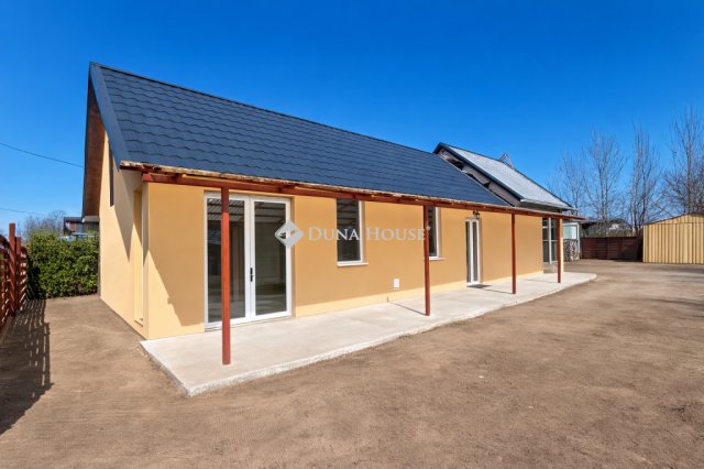 Eladó családi ház, Pilisen 19.9 M Ft, 4 szobás