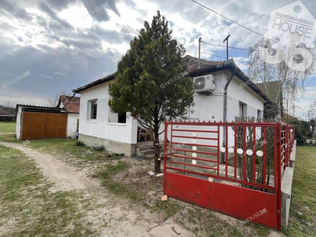Eladó családi ház, Ágasegyházán 34 M Ft, 3 szobás