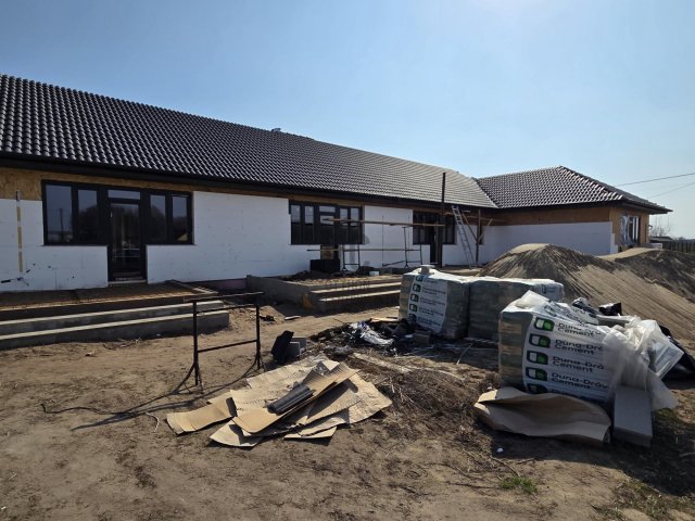 Eladó sorház, Kocséren 35.838 M Ft, 2 szobás