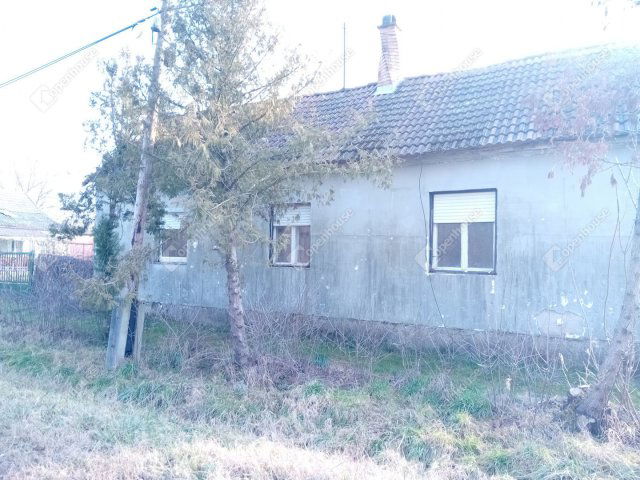 Eladó családi ház, Csokonyavisontán 9 M Ft, 3 szobás