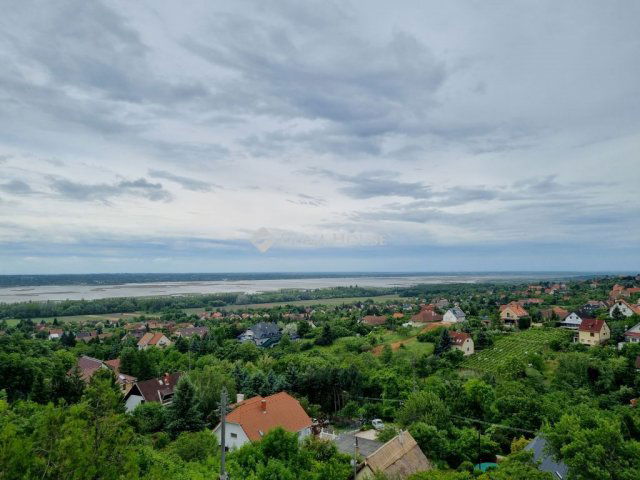 Eladó nyaraló, Velencén 87.9 M Ft, 2 szobás