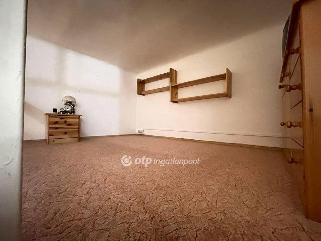 Eladó téglalakás, Budapesten, VIII. kerületben 99 M Ft, 3 szobás