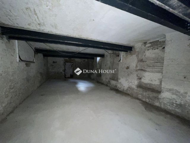 Eladó ipari ingatlan, Budapesten, XIII. kerületben 119 M Ft