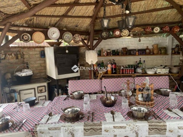 Eladó családi ház, Hatvanban 92 M Ft, 2+1 szobás