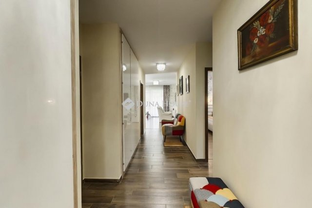 Eladó családi ház, Pomázon 218.5 M Ft, 3 szobás