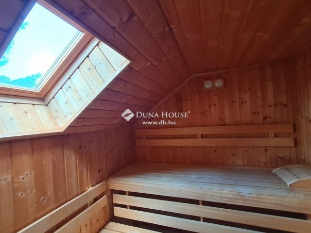 Eladó családi ház, Kesztölcön 135 M Ft, 6 szobás