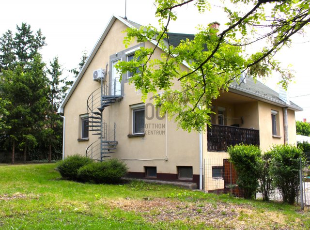 Eladó családi ház, Szentendrén 195 M Ft, 6 szobás
