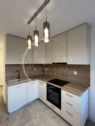 Eladó téglalakás, Pécsett, Esztergár Lajos utcában 63.9 M Ft