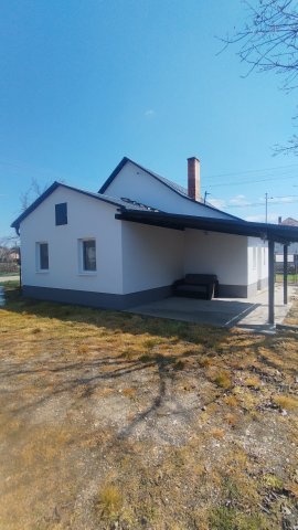 Eladó családi ház, Tiszaföldváron 20.9 M Ft, 2 szobás