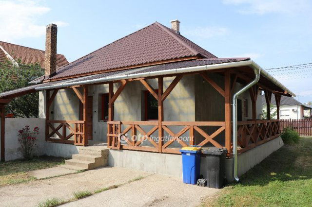 Eladó családi ház, Szigetcsépen 64.9 M Ft, 3 szobás
