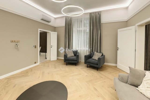 Eladó téglalakás, Budapesten, V. kerületben 199 M Ft, 3 szobás