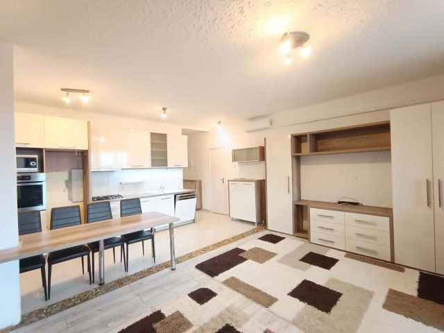 Kiadó téglalakás, albérlet, Komlón, Köztársaság utcában