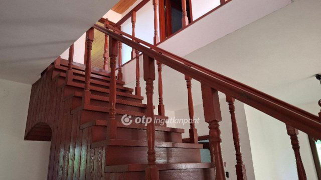 Eladó családi ház, Budapesten, II. kerületben 225 M Ft