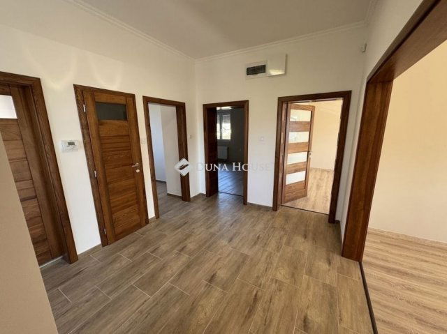 Eladó családi ház, Budapesten, XXI. kerületben 94.9 M Ft