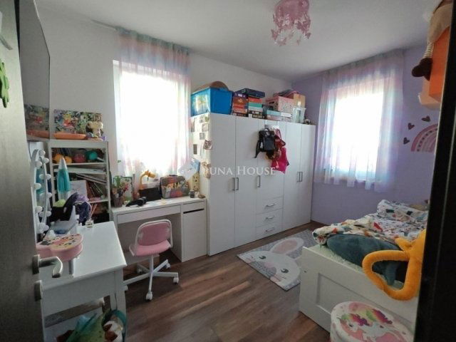 Eladó téglalakás, Halásztelken 94.9 M Ft, 5 szobás