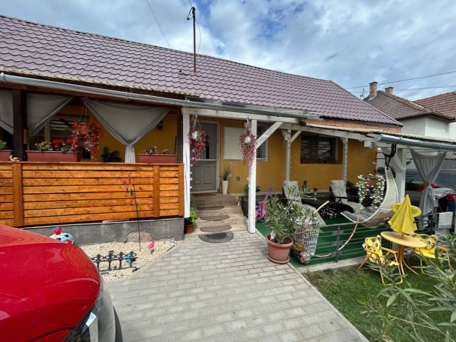 Eladó családi ház, Szigetszentmiklóson 71.9 M Ft, 1+2 szobás