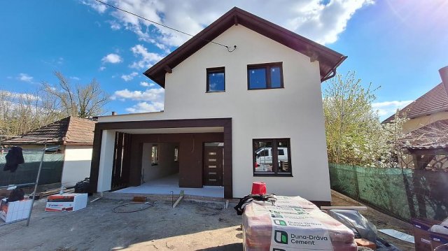 Eladó családi ház, Gödön 184.9 M Ft, 5 szobás