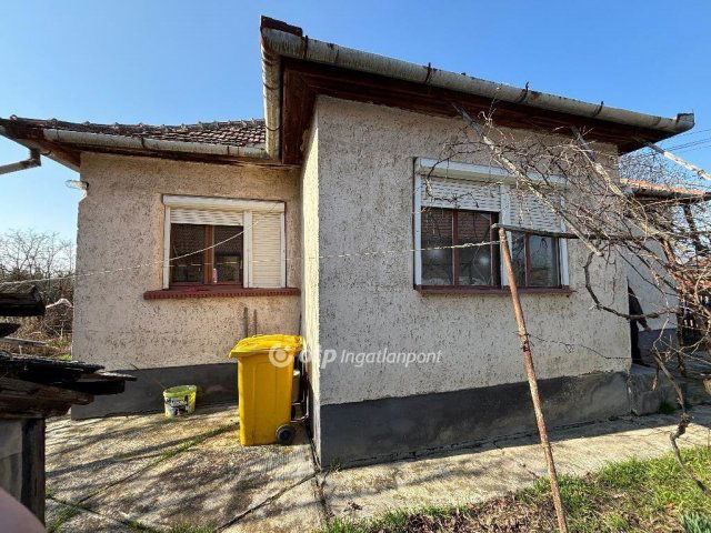 Eladó családi ház, Kötegyánon 7.4 M Ft, 2 szobás