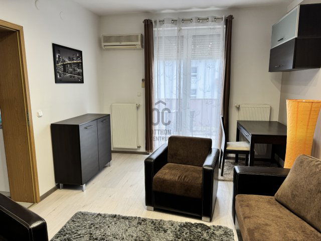 Kiadó téglalakás, albérlet, Szolnokon 150 E Ft / hó, 2 szobás