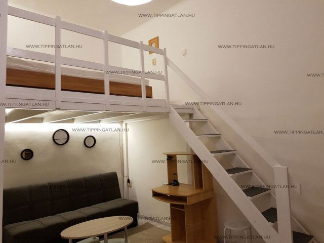 Eladó téglalakás, Budapesten, VI. kerületben 36.8 M Ft, 1 szobás