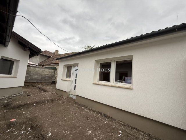 Eladó családi ház, Nyergesújfaluban 86.9 M Ft, 4 szobás