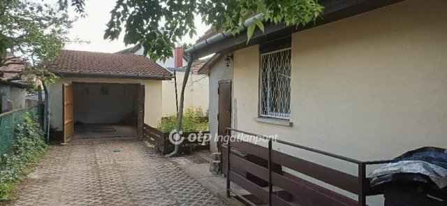 Eladó családi ház, Budapesten, XVIII. kerületben 134.9 M Ft