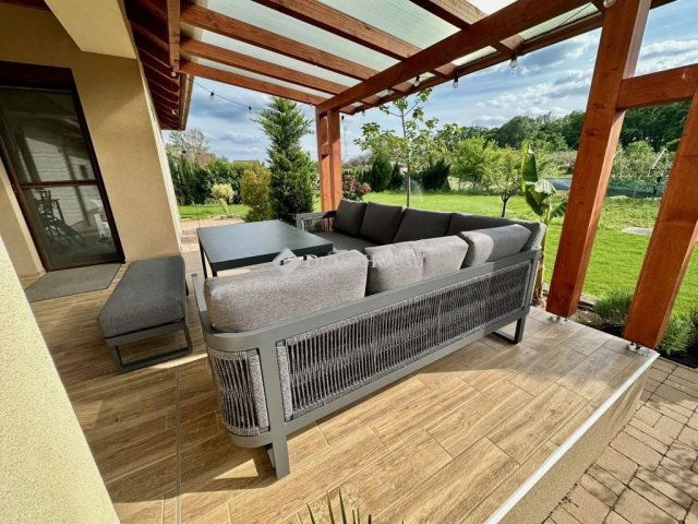 Eladó családi ház, Ballószögön 149.9 M Ft, 5 szobás