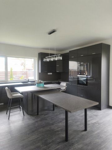 Eladó családi ház, Szegeden 150 M Ft, 5 szobás