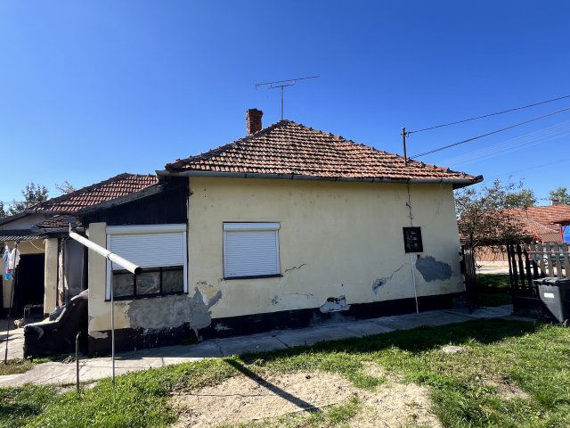 Eladó családi ház, Sarkadon 8.5 M Ft, 4 szobás