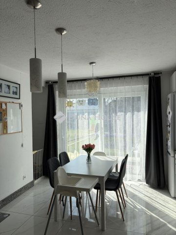 Eladó családi ház, Tatabányán 84.99 M Ft, 5 szobás