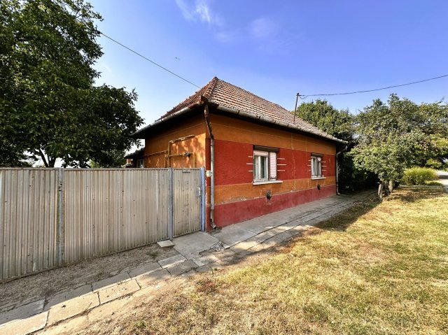 Eladó családi ház, Nagybánhegyesen 6 M Ft, 3 szobás
