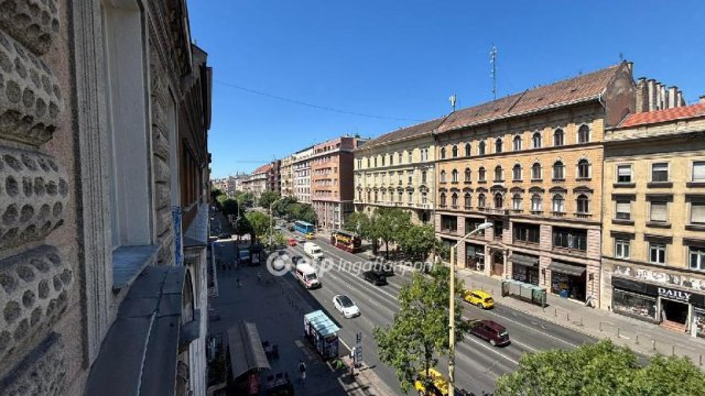 Eladó téglalakás, Budapesten, VIII. kerületben 180 M Ft