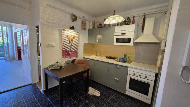 Eladó téglalakás, Bősárkányon 90 M Ft, 2 szobás